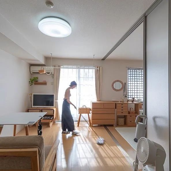 各自出轨、花销AA、按年续约…面对合同制婚姻，你还会结婚吗？