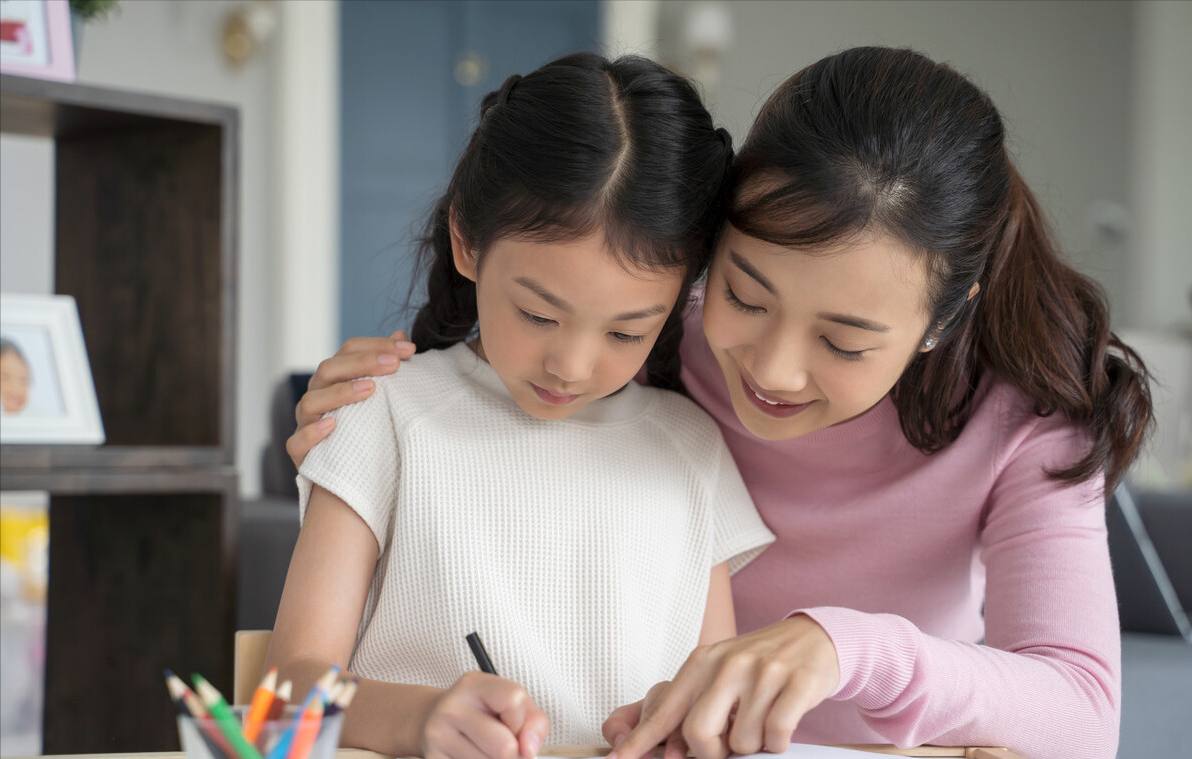 易烊千玺也偏科，高考数学考了100分，语文95分，英语不及格