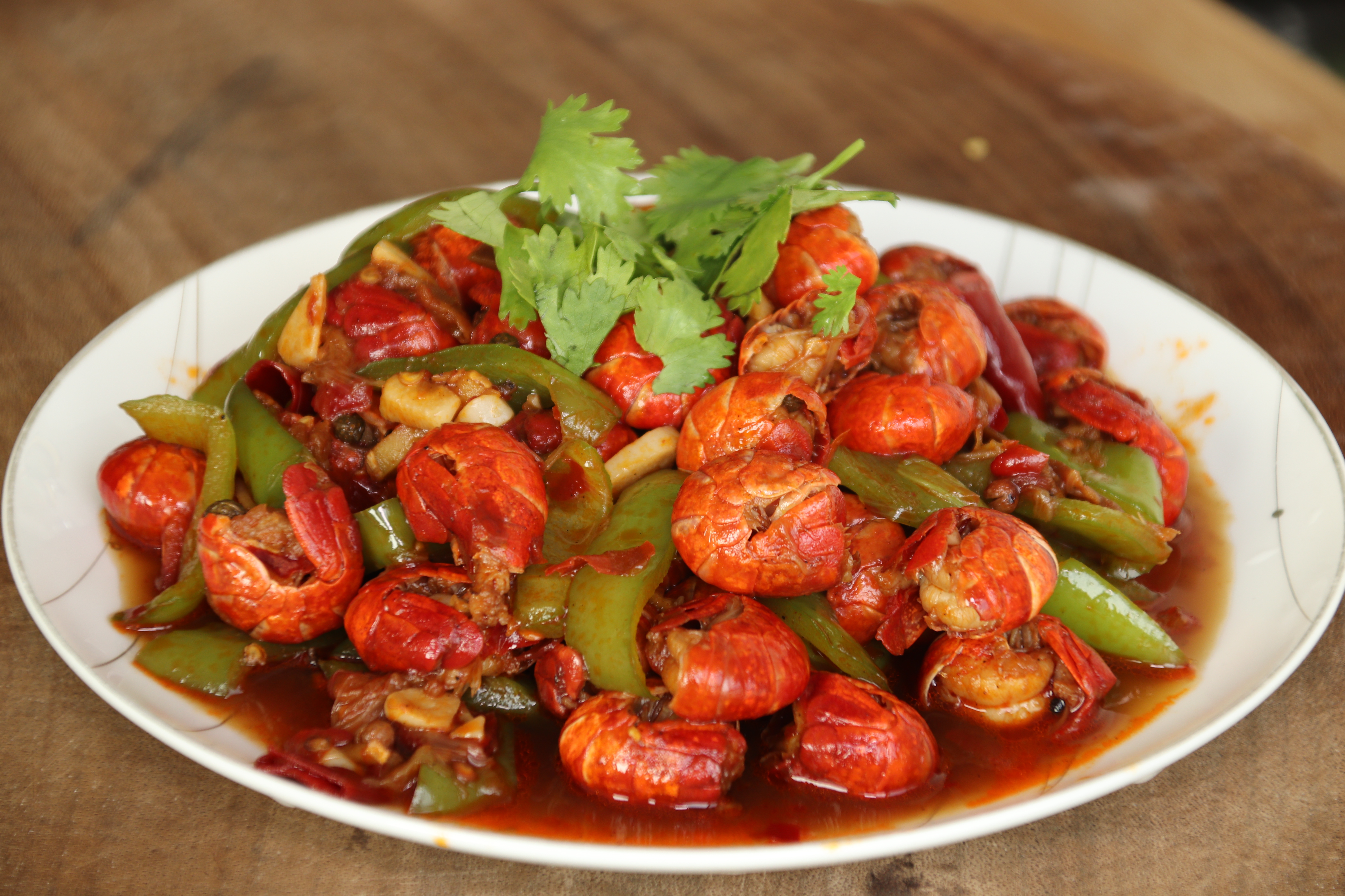 虾尾怎么做好吃(夜市上超火的麻辣虾尾这样做才好吃)