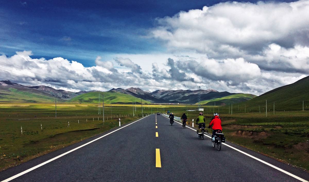 西藏旅游数次,发现川藏线那些不真实的报道,真有穷游女与炮火?