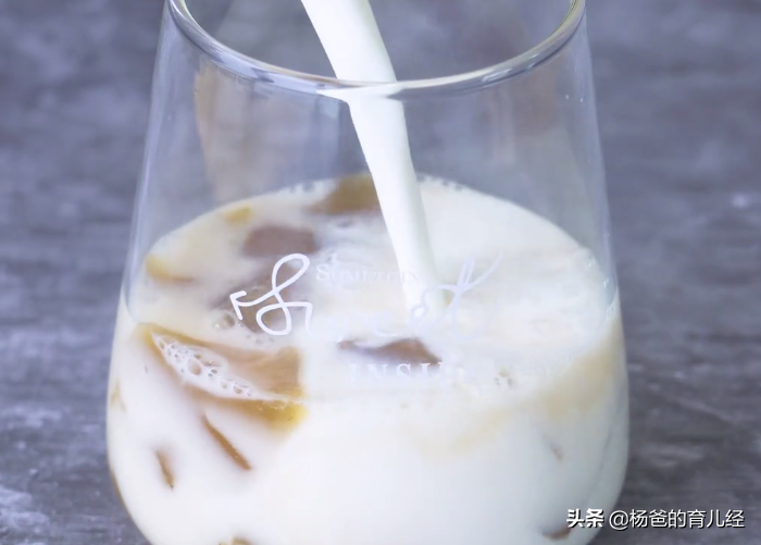 孩子爱吃的奶香饮品(孩子爱吃的奶香饮品怎么做)