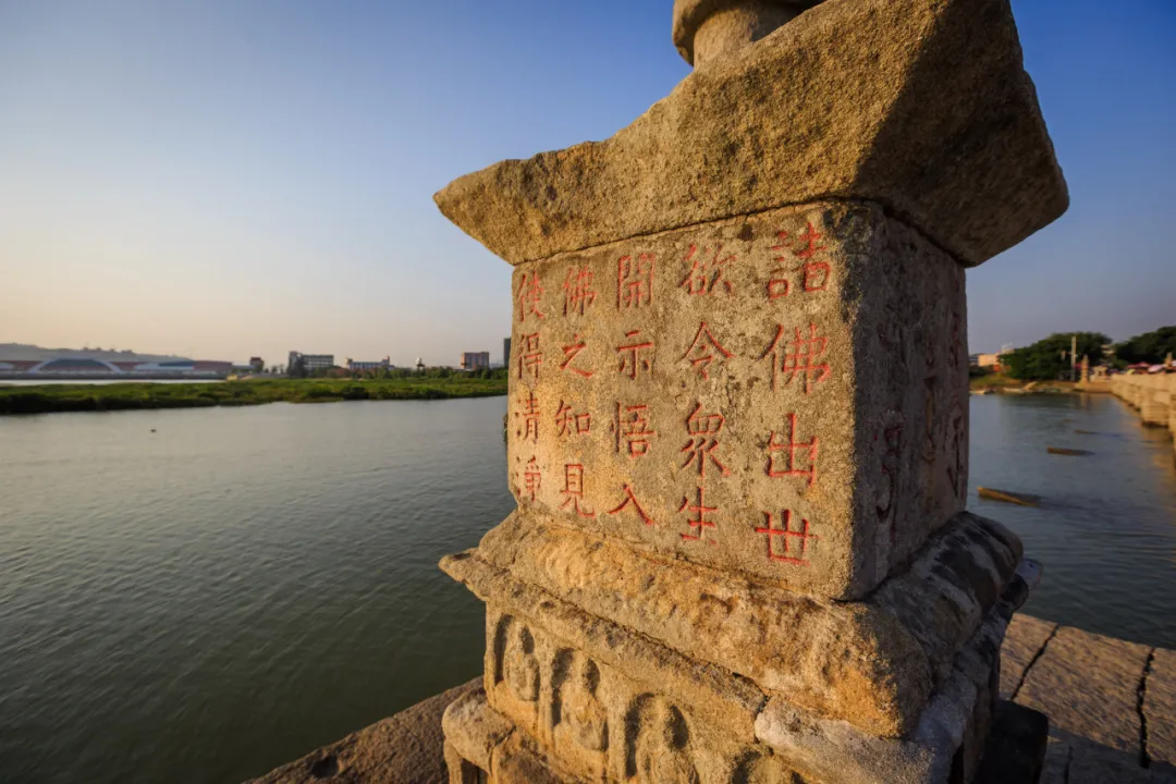 她是中国的“众神之城”,被白岩松赞为“一生至少要去一次的城”