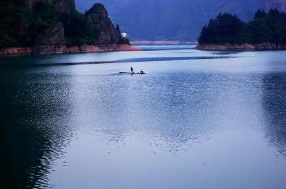 唐诗宋词：有唯美清新雨，有雨寄深情，人生岁不同，听雨声滴不同