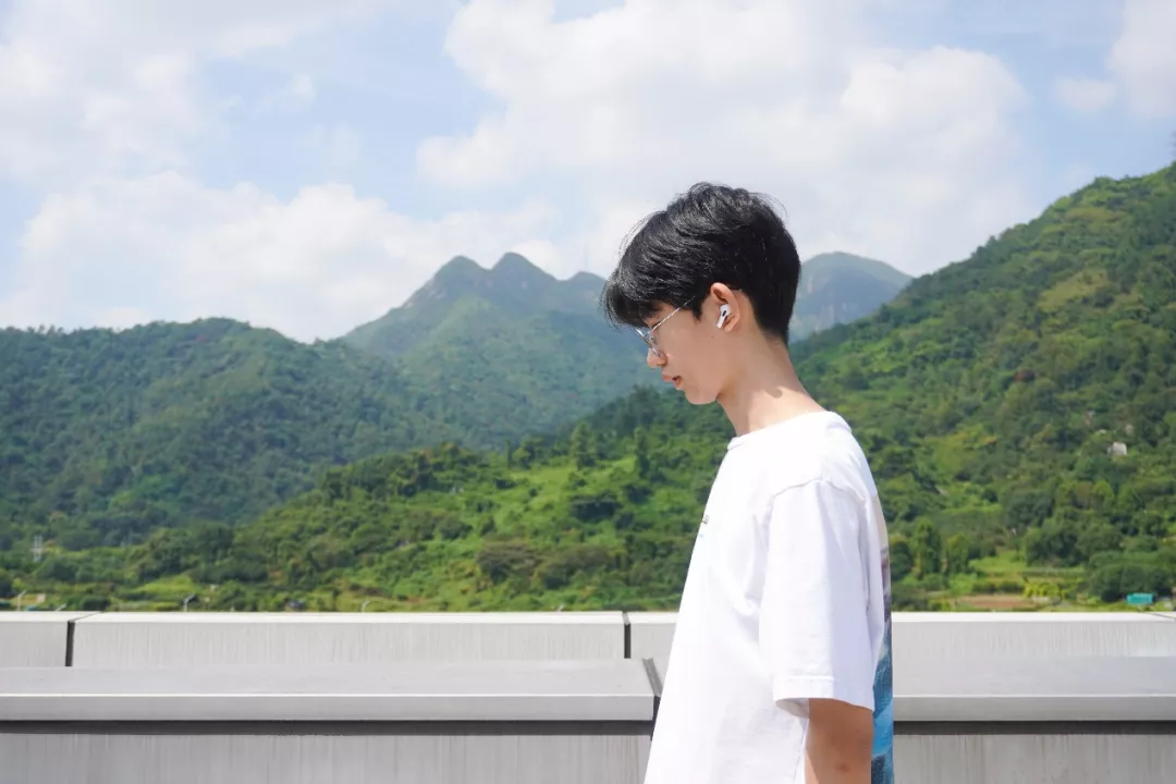 肖泽镜:原创歌曲网易累计播放量40多万,快来围观温肯的好声音