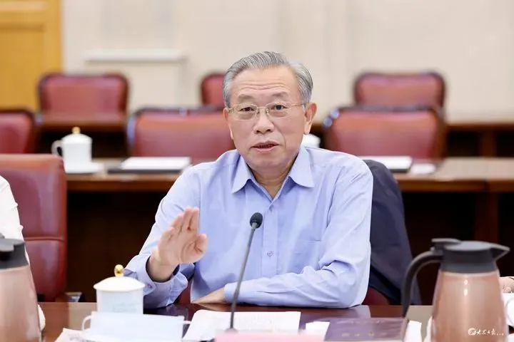 重磅调整！郑栅洁任安徽省委书记，李干杰任山东省委书记