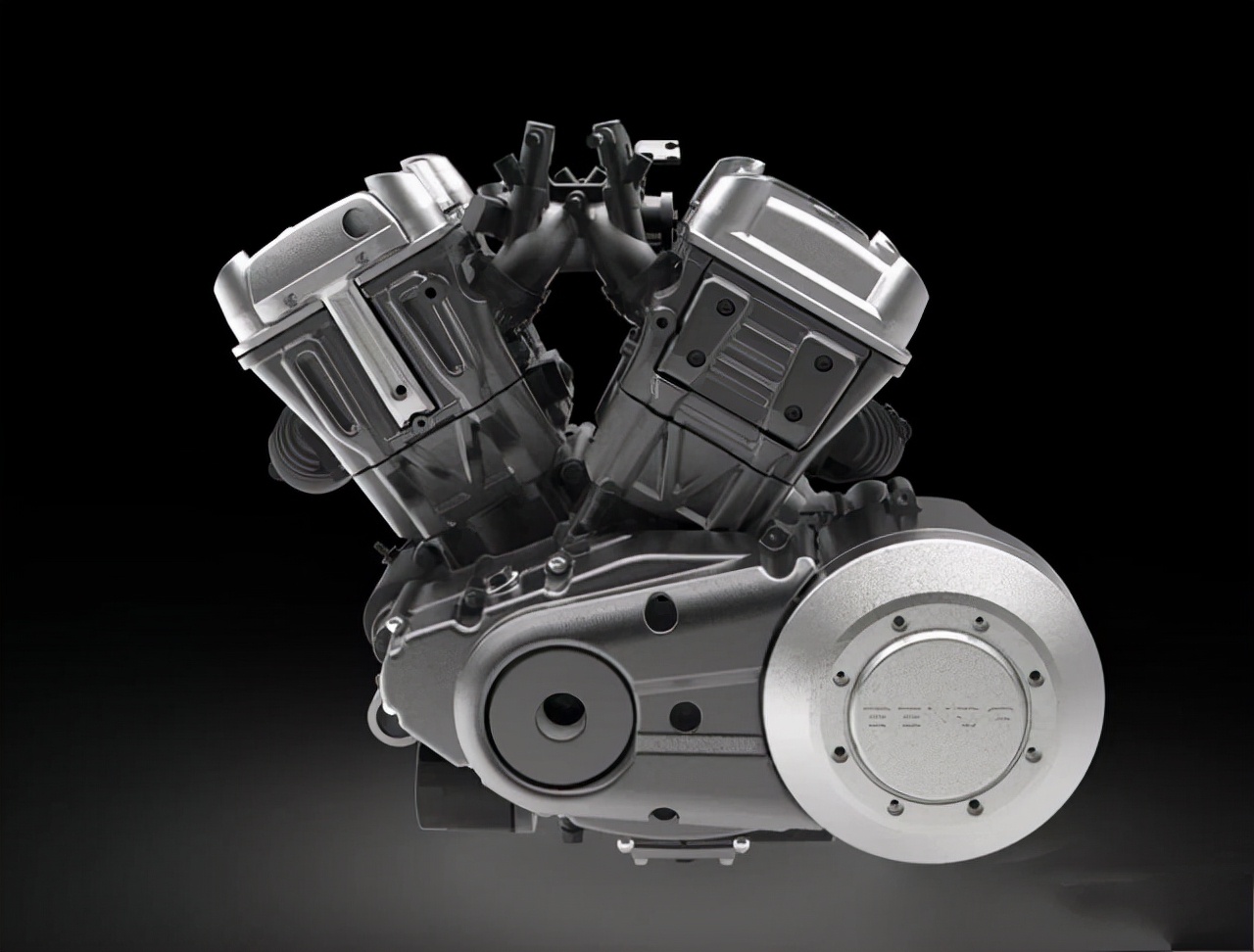 动力方面,灰石300所采用的是金吉拉同款发动机,只不过它融入了滑动