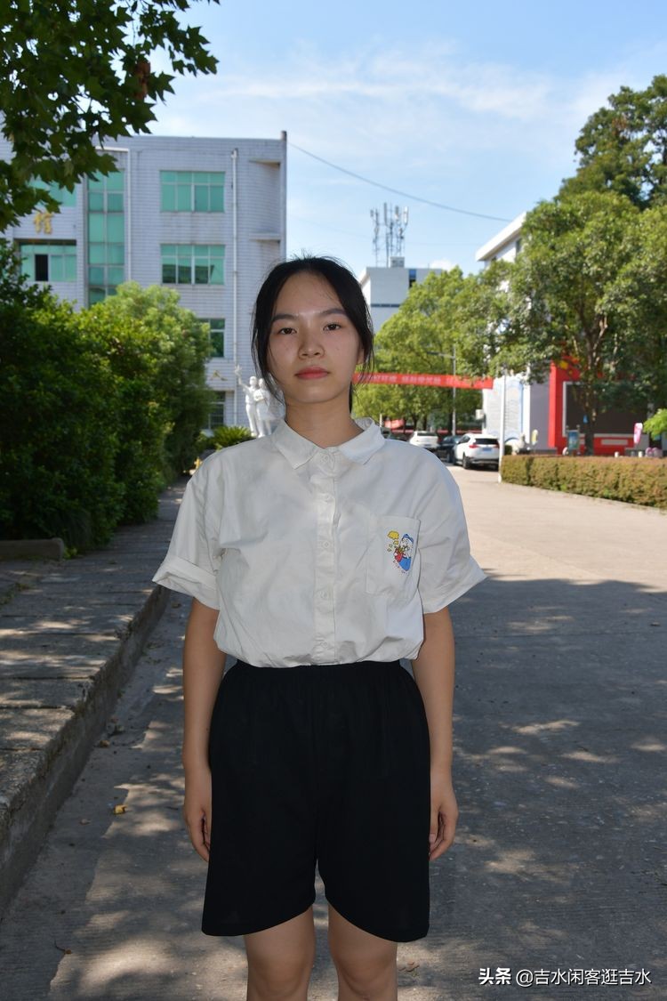 吉水二中2020年高考喜报，  江丹633分全县文科第一，二中的学霸