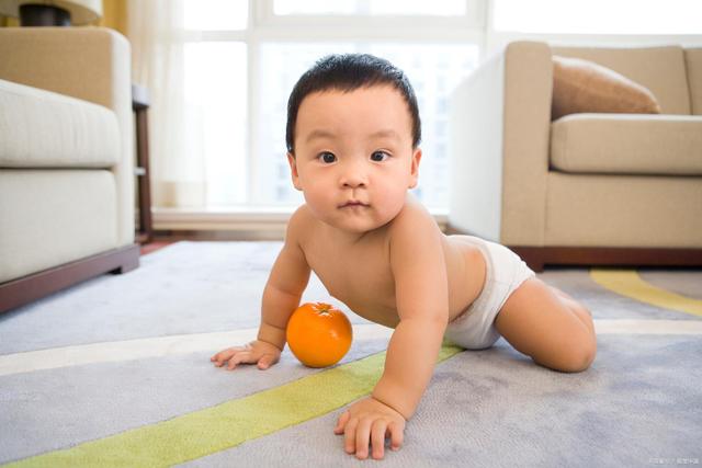 给宝宝添加辅食的最佳月龄是4月还是6月？原来，这其中大有学问