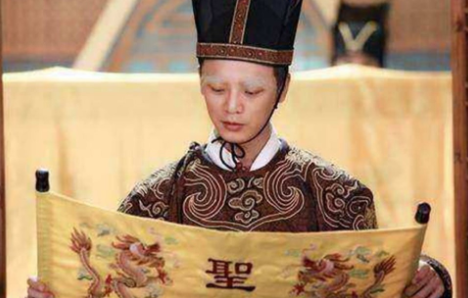 圣旨变化如何反映了皇权专制？