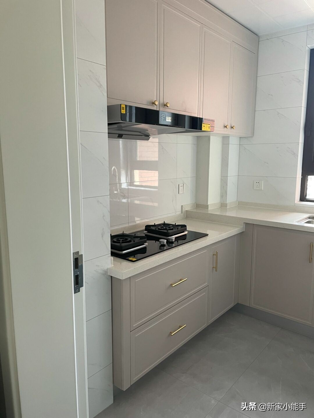 不懂裝潢別亂來，看她家新房，全屋網紅色，還沒家具就很漂亮了