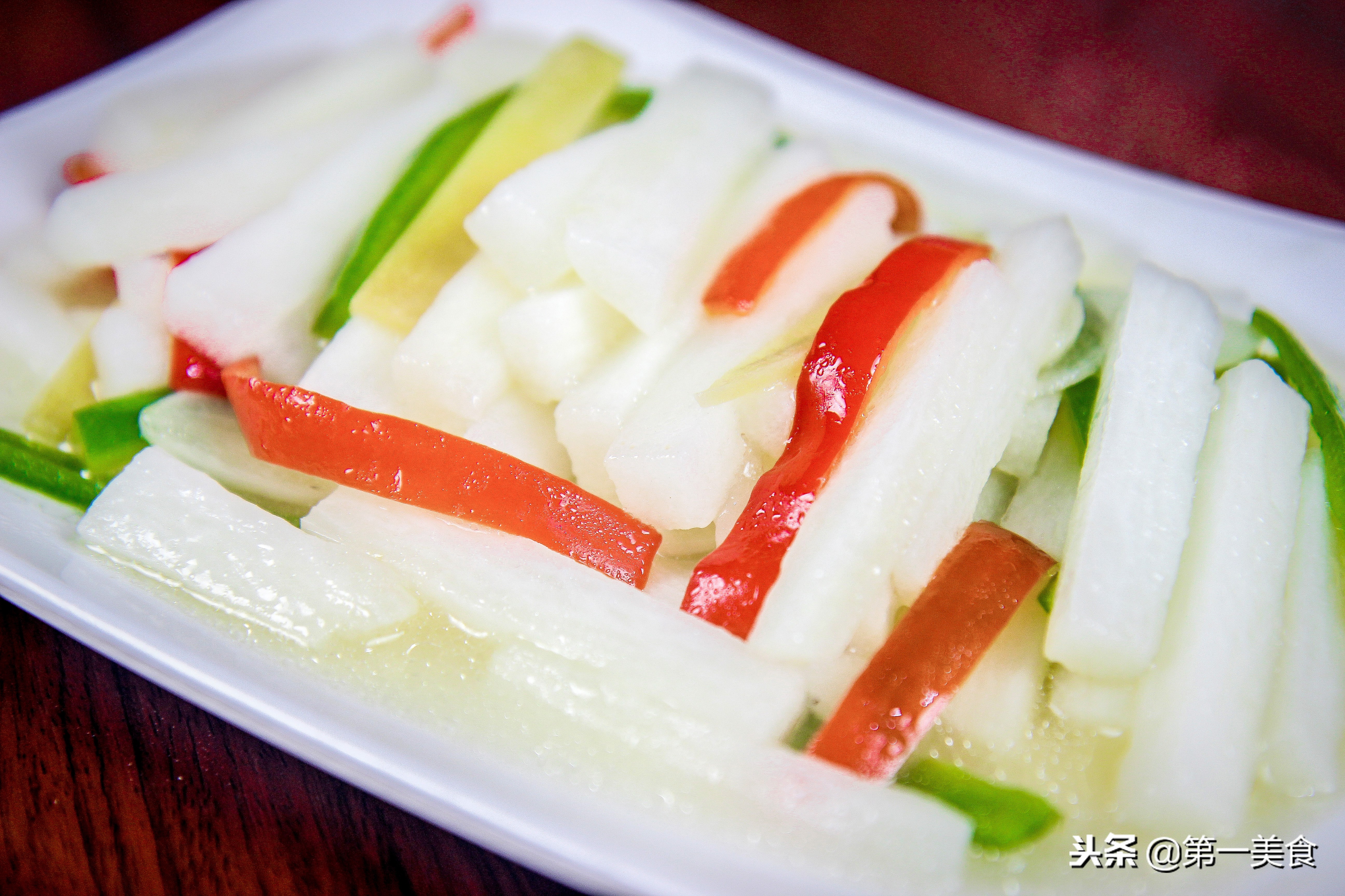 清炒山药如何做清脆不发黑?厨师长有妙招,炒出来脆爽亮白