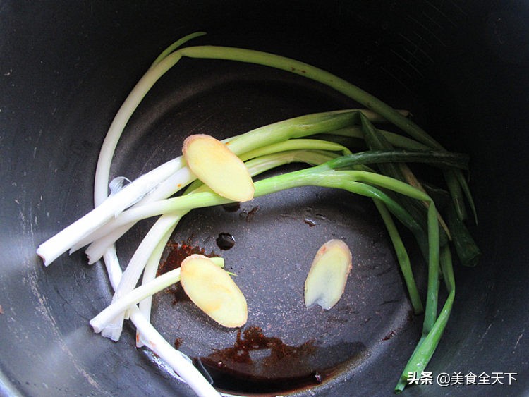 猪身上莫过于猪耳朵有嚼劲了，凉拌猪耳朵你做对了吗？