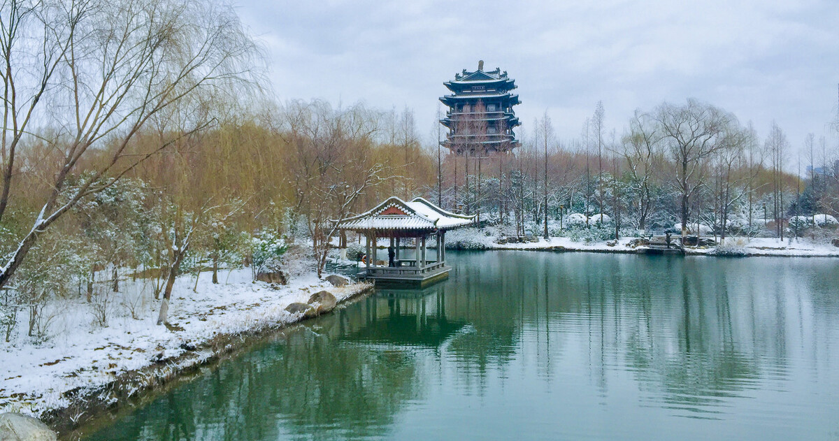 冬雪厚重，春雪灵动，多少调皮可爱的雪花在古诗词里跳跃