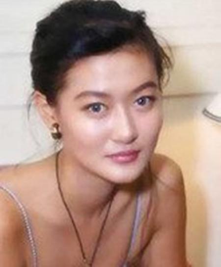 陈宝莲：为亲情，被母卖身成艳星，为爱情，29岁产子后跳楼自杀