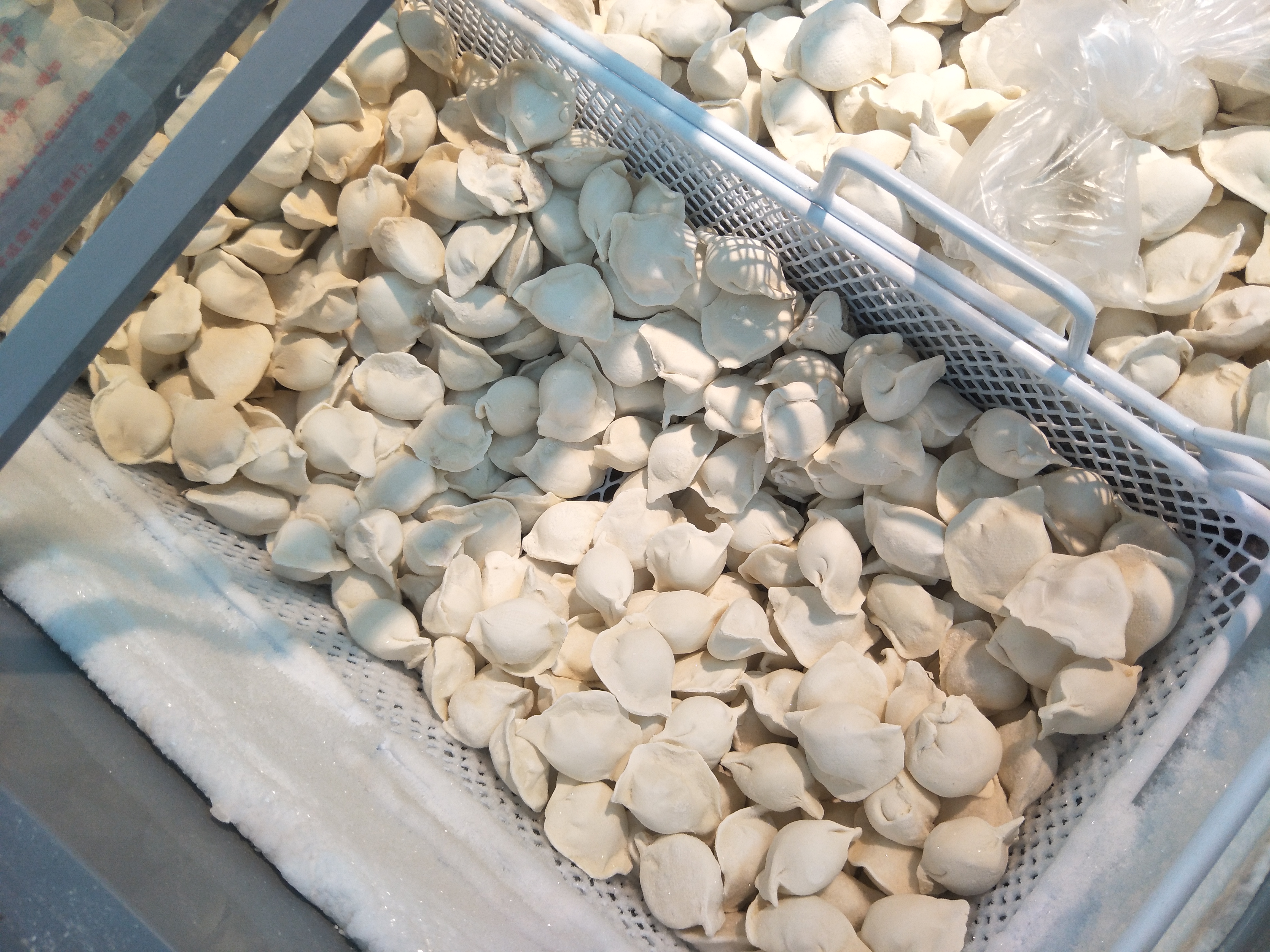 超市里5元1斤的冻水饺能买吗?记住:贪小便宜吃大亏