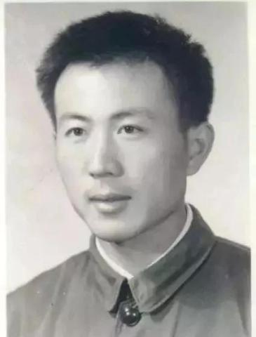 曾是农药厂工人，他29岁上大学、31岁考研，如今当选中国科学院院士！