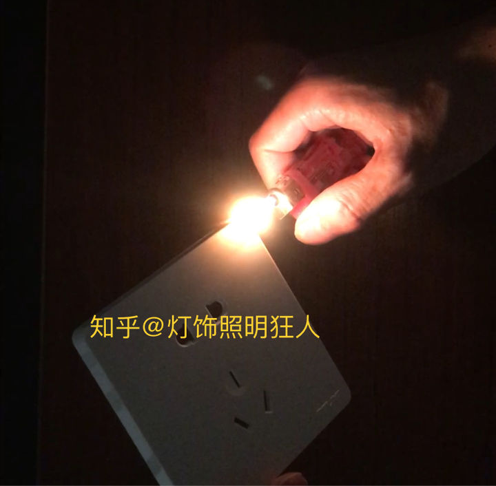 開關插座哪家強？14個品牌插座硬核測評
