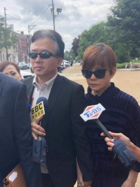 狄莺38岁生子，12岁断奶15岁分床，畸形母爱让儿子成为罪犯