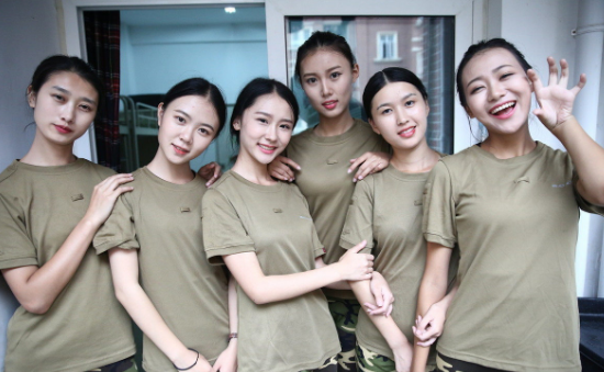 大一新生开学，寝室选择床位也有“讲究”，4人寝很容易踩坑