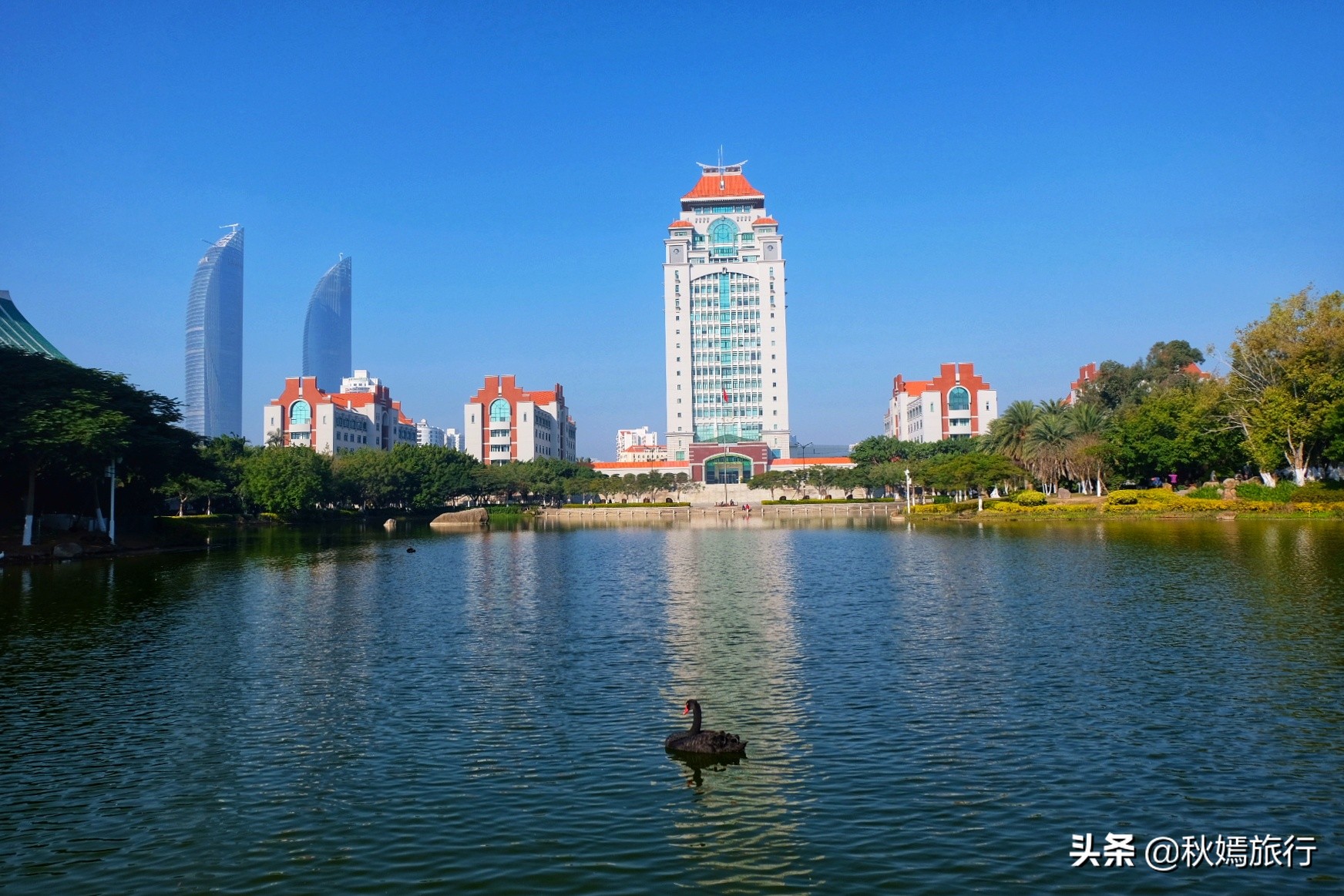 厦门这所临海而建大学，校园优美，沙滩迷人，被誉为中国最美大学