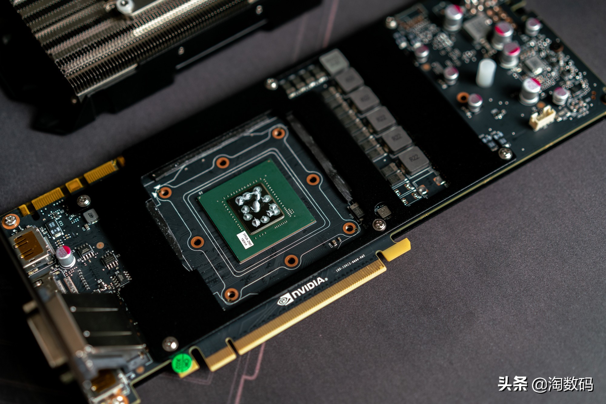 头铁入手￥1799的GTX1080显卡，先拆再测保平安，还一年保修