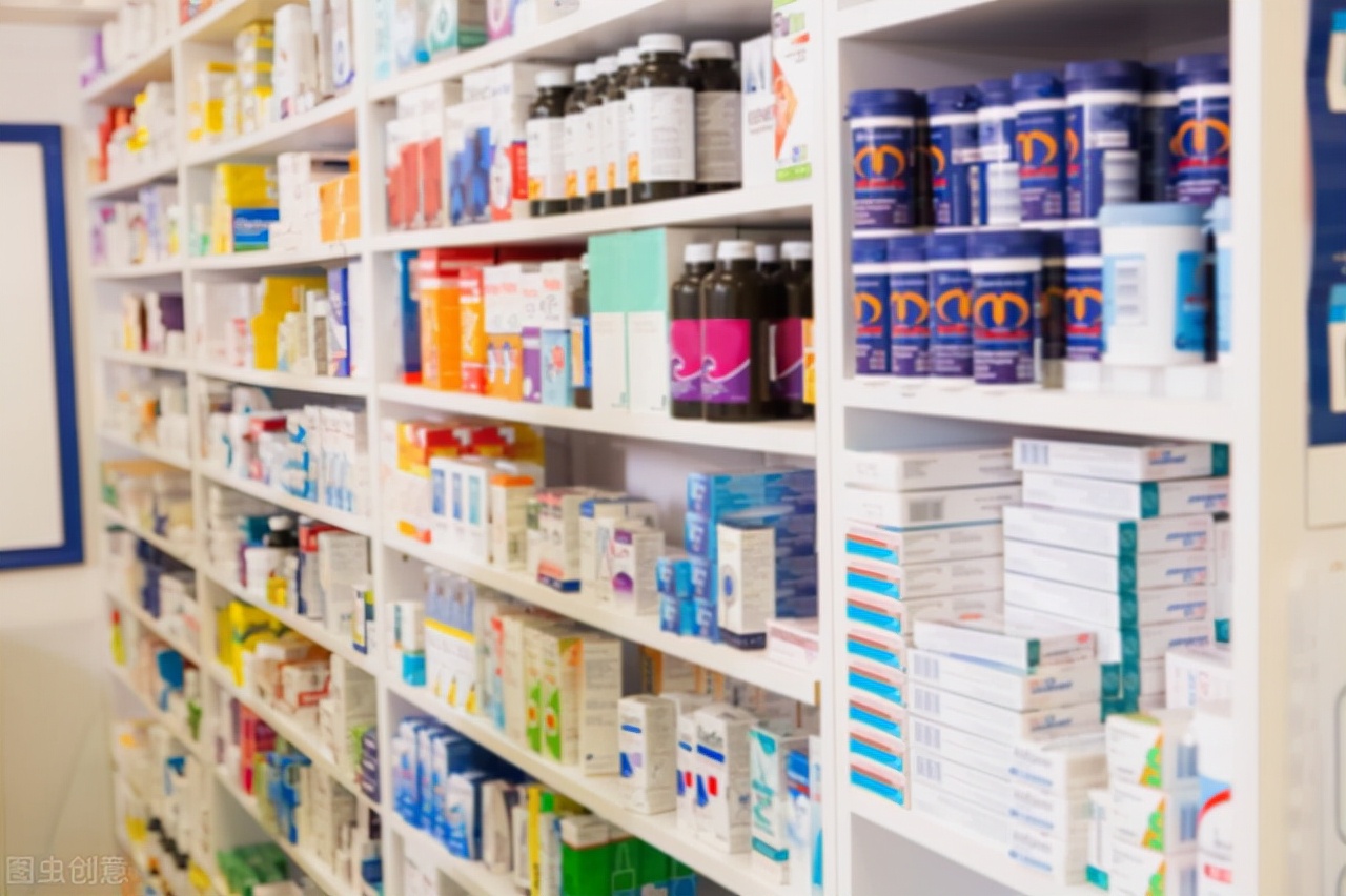 开一个药店的一年能赚多少，为什么药店生意越开越多？