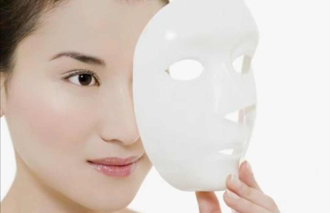 想要皮肤白，“娃娃”留下来，细说黑脸娃娃和白瓷娃娃