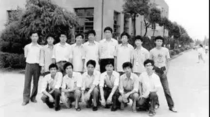 中国高考简史：60年，2.3亿份青春与梦想