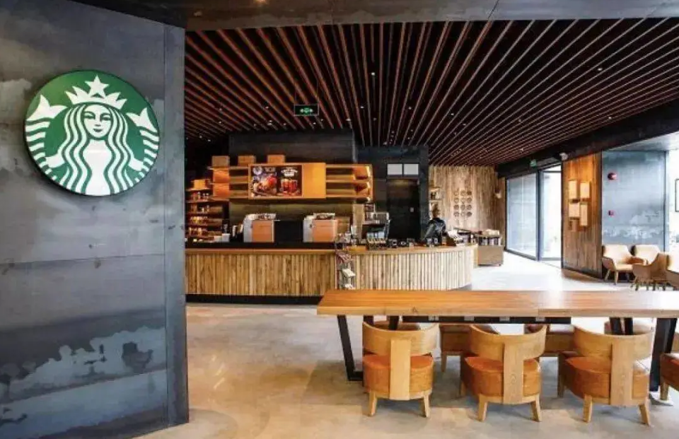 星巴克不止有星杯和杯袋，还有「星享卡和星礼卡」