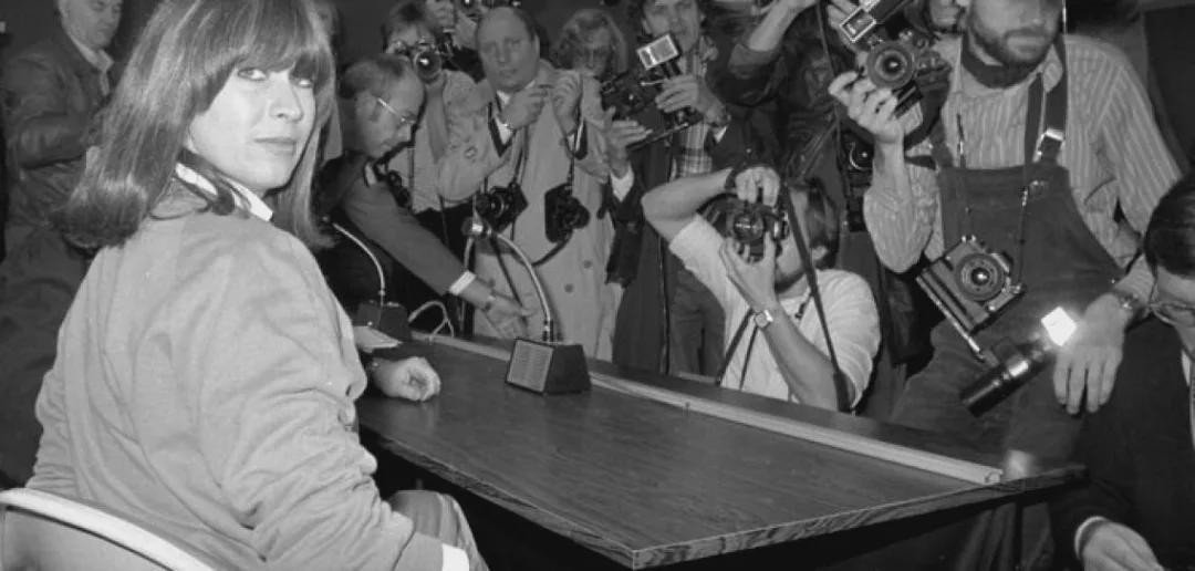 1980年七岁女孩被猥亵杀害，凶手想抵赖免罪，法庭上母亲连开8枪