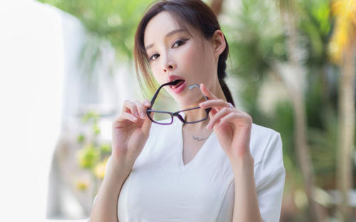 天津大叔開眼鏡店，顧客買眼鏡就送500元，反而年入96萬，牛