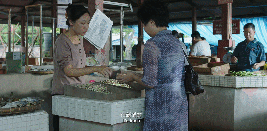 把邻居家的门砸坏以后，诡异的事情接连不断：马来西亚恐怖电影