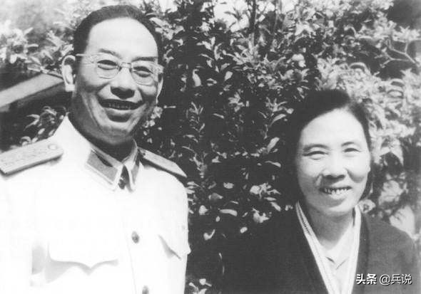 许光达默默无闻，为何授衔高于许世友刘亚楼，跻身十大将？