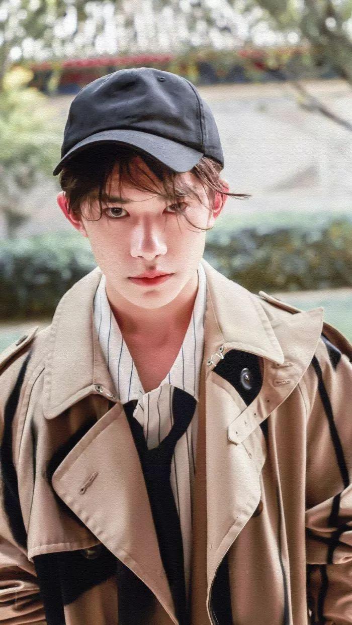 高考放榜时，娱乐圈也有真学霸，有人优秀到没成绩？正能量走起