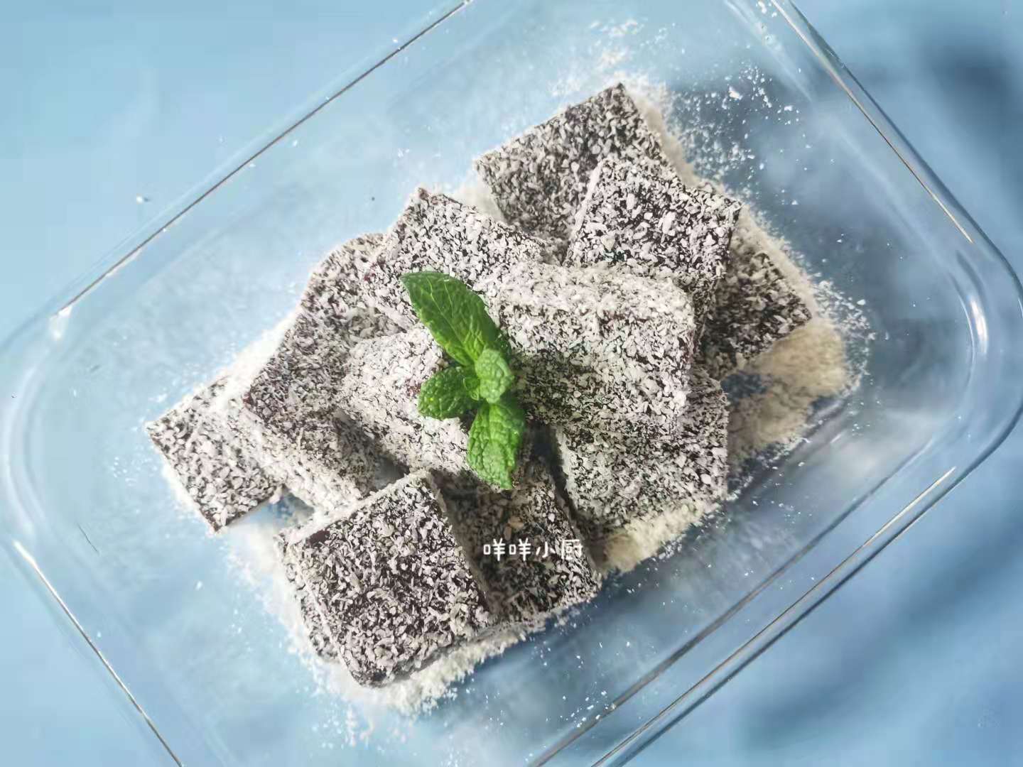 桑葚果生津止渴别只知道嚼着吃，简单几步就做成香甜软嫩的桑葚糕