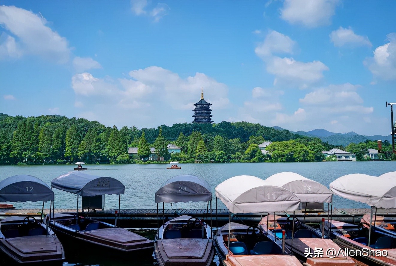欲把西湖比西子，淡妆浓抹总相宜
