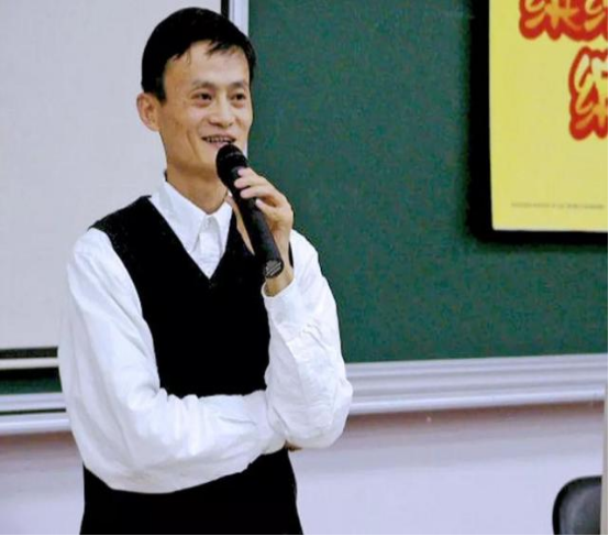 马云父亲个人资料简介(马云81岁的父亲马来法) - 散下步