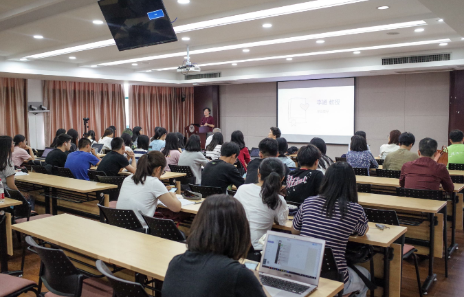 培养一名硕士需要多少钱，可参考清华大学学费标准，感到意外