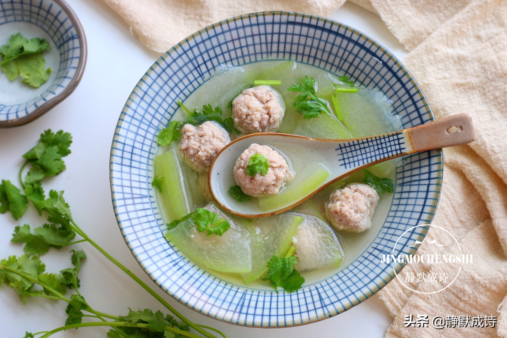 冬瓜丸子湯冬瓜丸子湯怎麼做好吃視頻