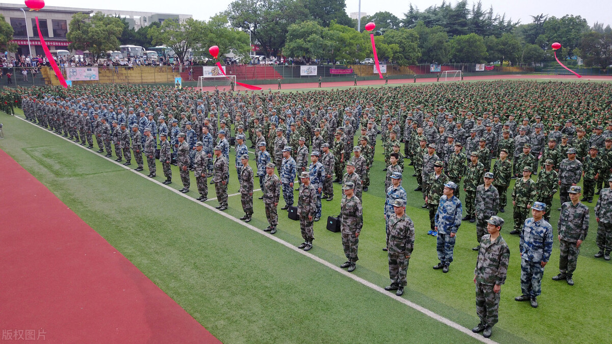 一人祸害三代，安徽大学生拒服兵役被罚4万元，2年内不能复学