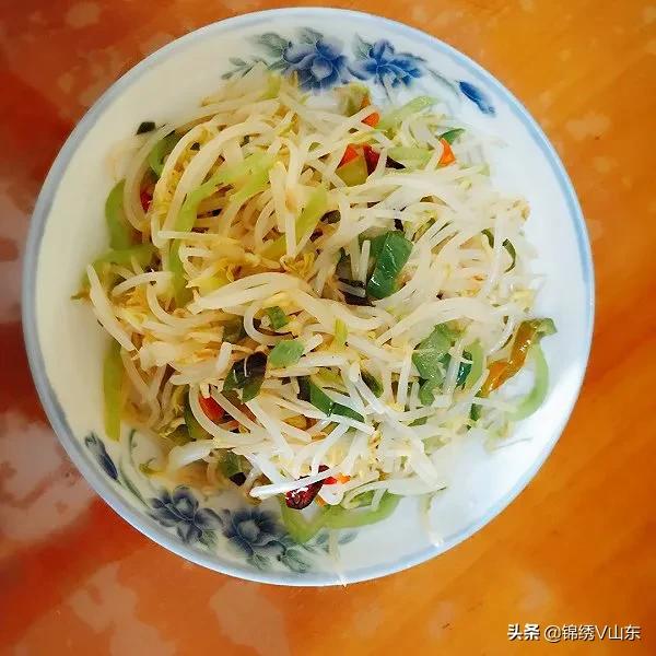 天冷了，这12家常菜道收藏好，营养极高，热乎乎端上桌，补气暖胃