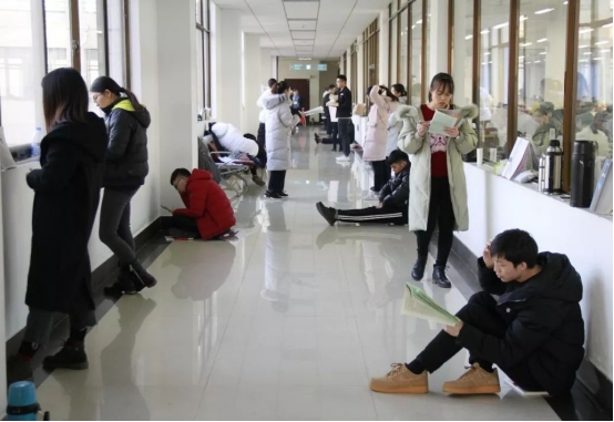 排名前十的考研热门专业，报考热度为何如此高？专业认同度高吗？