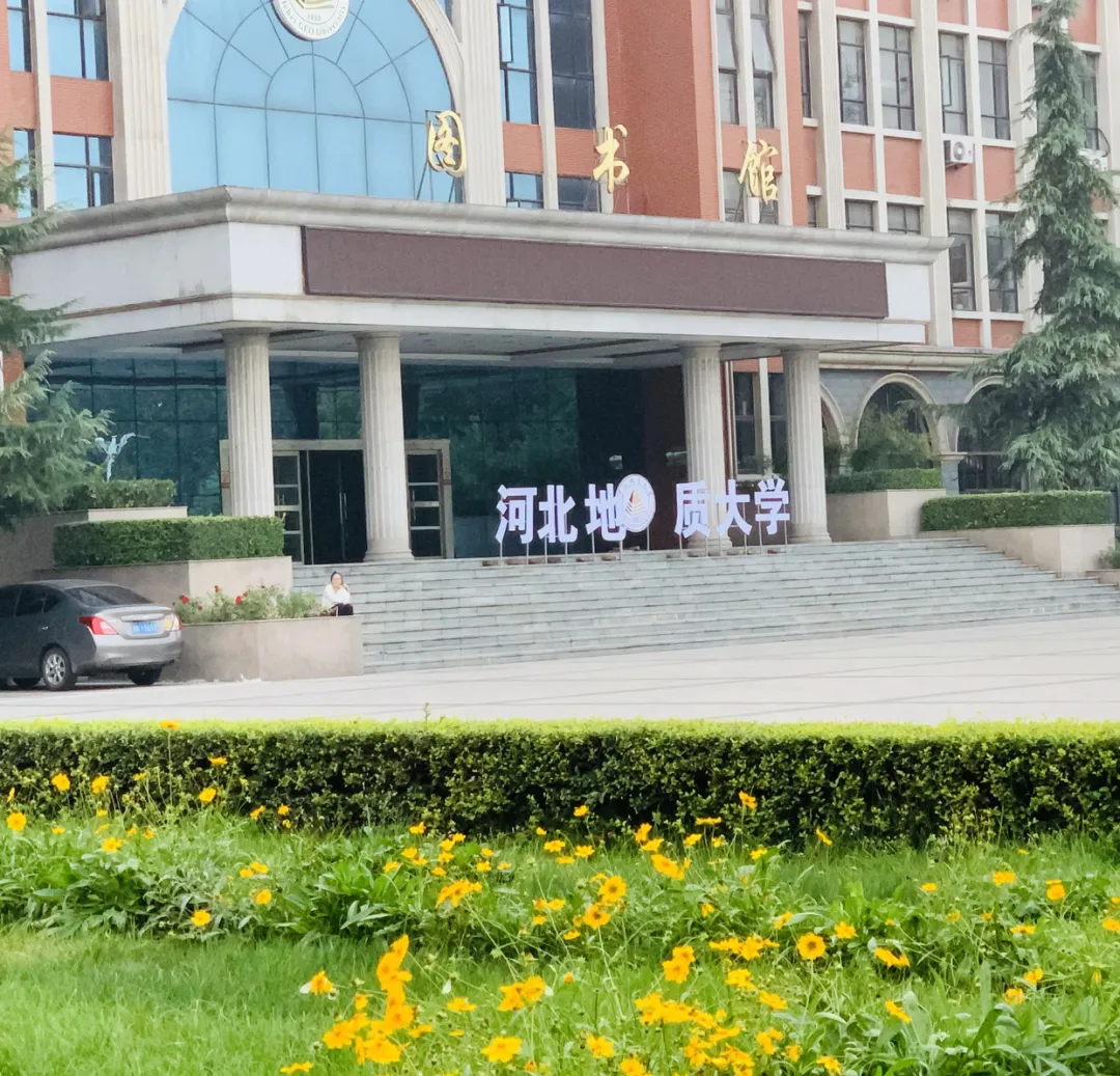 上岸学姐告诉你:播音主持校考需要注意什么?面试服装如何搭配?