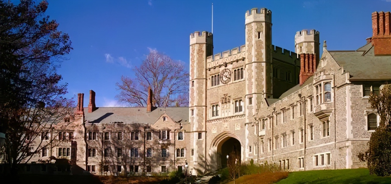 10个留学生 其中5个都是学CS。美国本科计算机专业排名发布