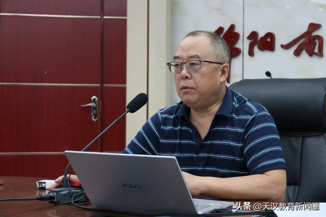 汉中市仁德学校与绵阳南山中学实验学校签订教育战略合作协议