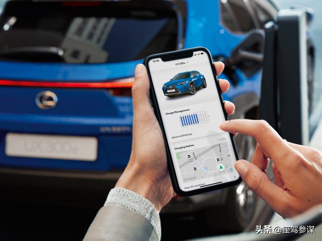 雷克萨斯入门级纯电动SUV，落地价近40万，UX新能源有何“魔力”