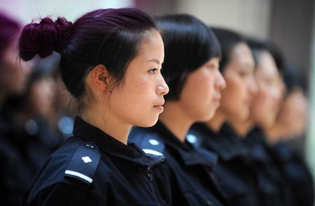 狱警迎来“大扩招”消息，福利待遇不输公务员，专科生也可报考