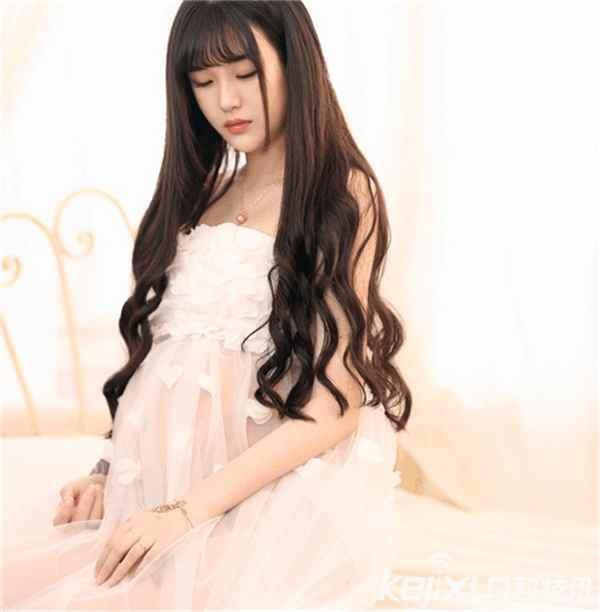 央视点名后小不点杨清柠现状如何?快手八个账号全被封了