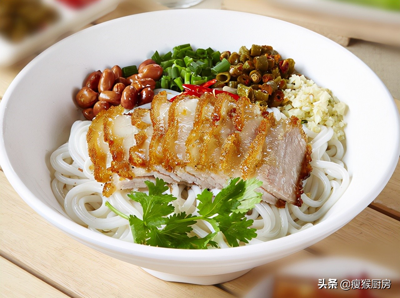 桂林十大特色小吃排行榜：米粉、马蹄糕、油茶等经典美食推荐