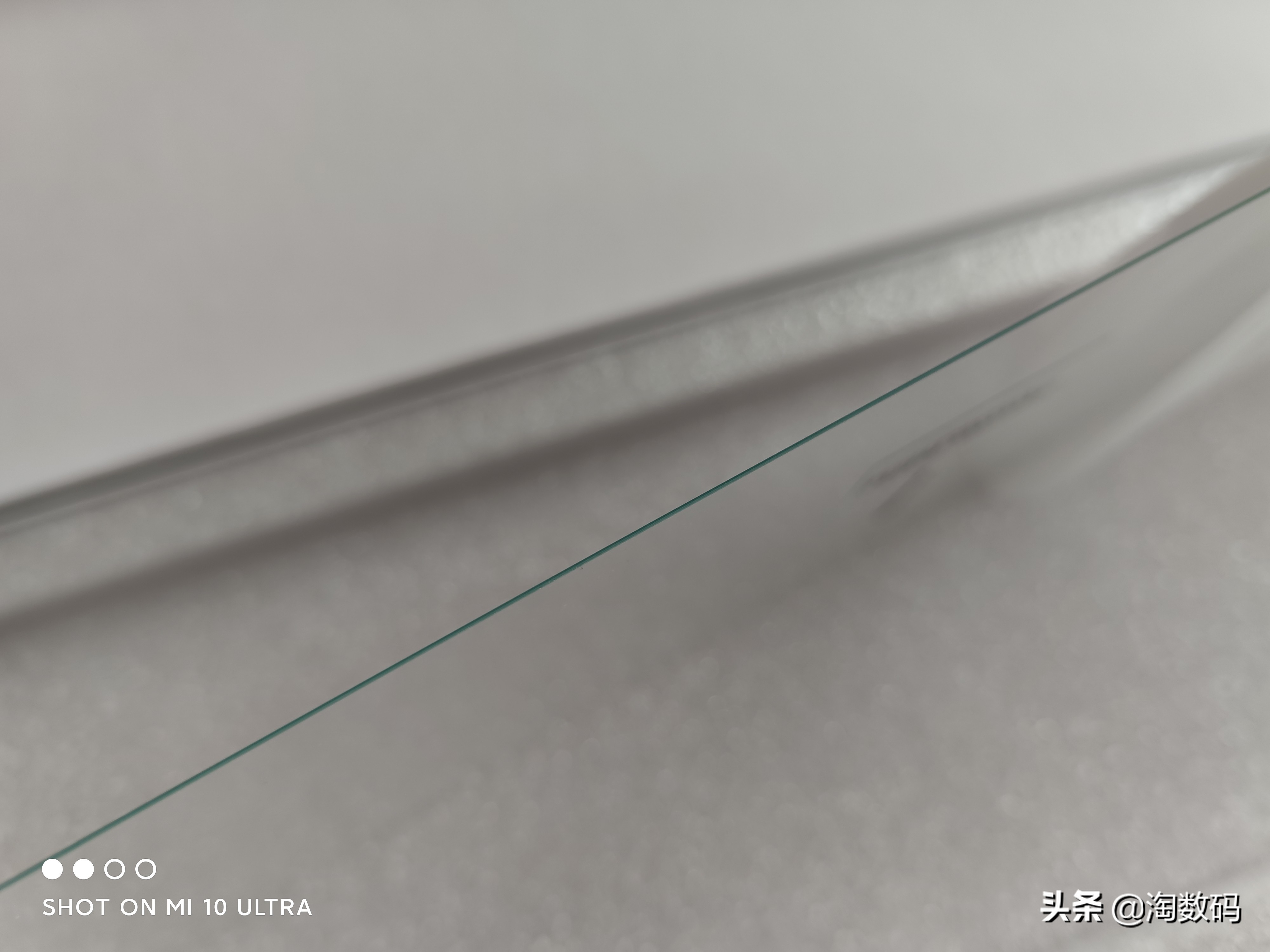 是屏幕就要贴个膜：2021款E300L廉价百元钢化膜安装实测